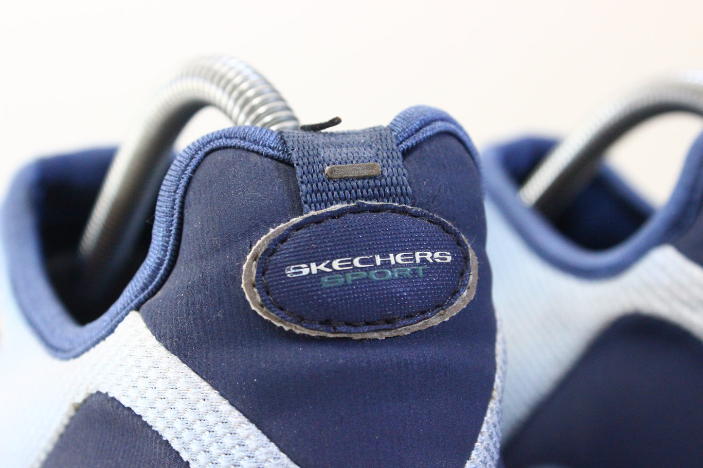 🔵 Sketchers Slip On Runner