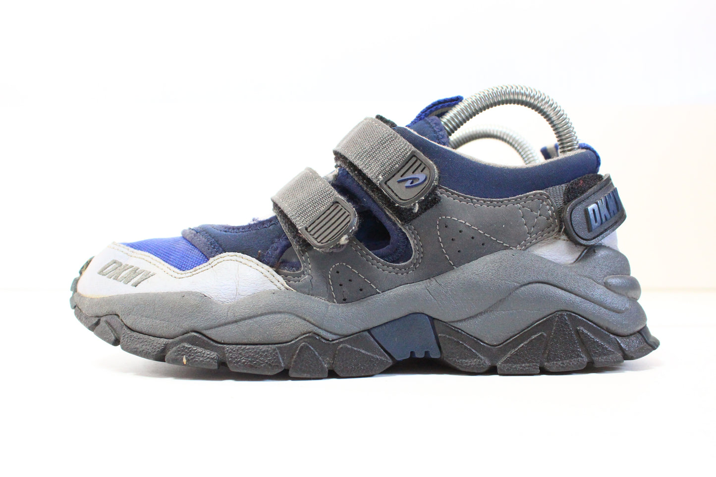 🔵 DKNY Strap Chunky Runner